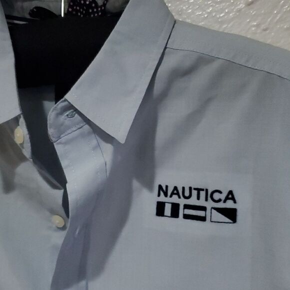 Nautica Short Sleeve Button Down Shirt Boys Size XL or 18/20 - Picture 2 of 8